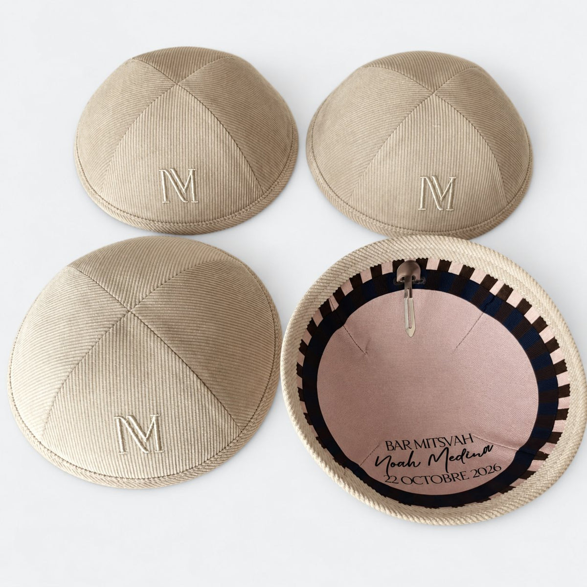 Collection de kippas personnalisées en lin et velours côtelé avec couvre-pain