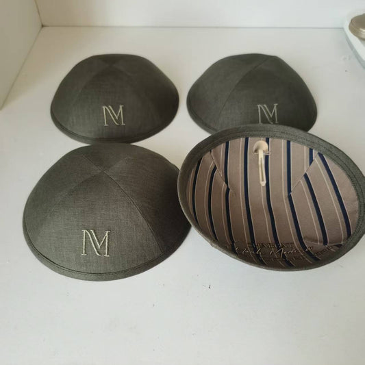 Collection de kippas personnalisées en lin et velours côtelé avec couvre-pain